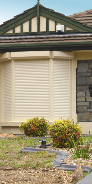 colonial-style-bay-window-shutters-install